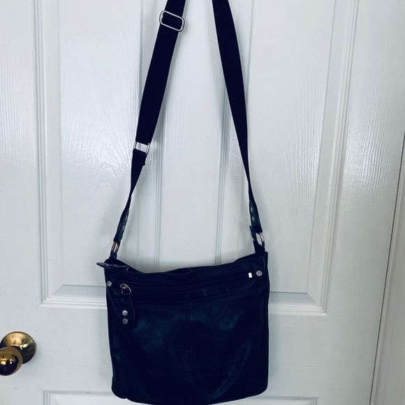 Ellington Bags Ellington Black Leather Crossbody Bag Poshmark
